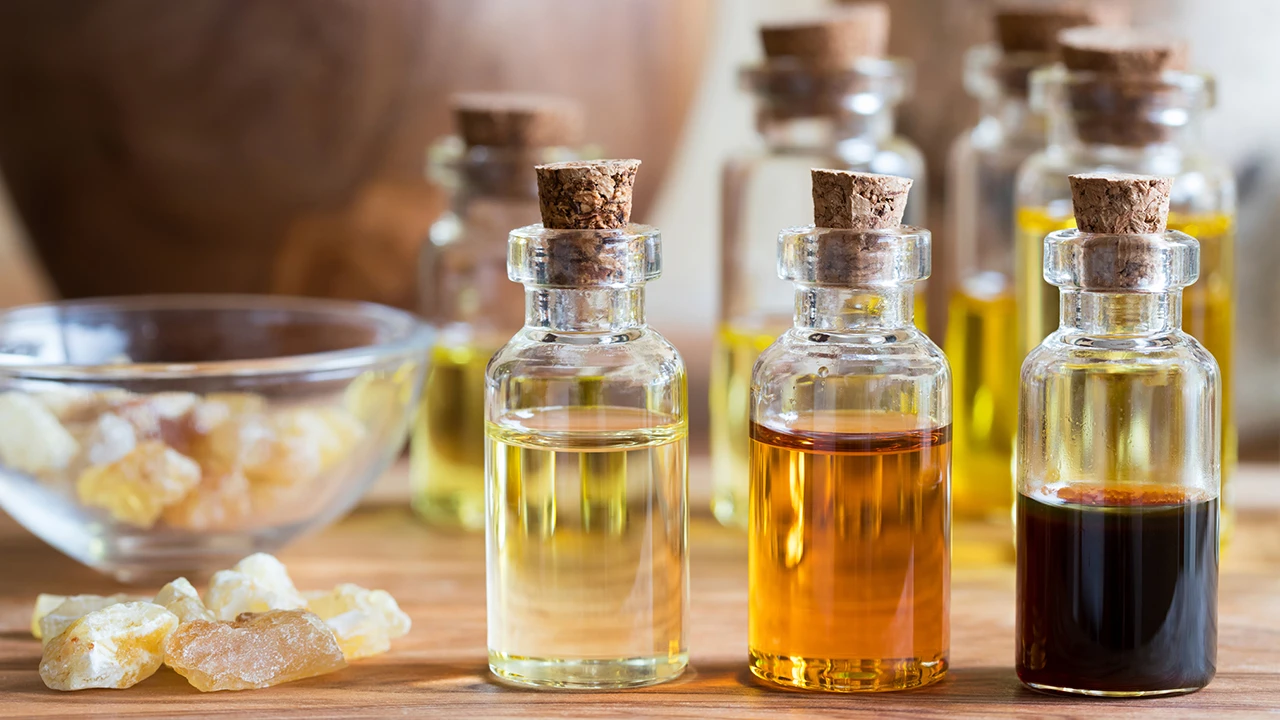 آیا اسانس‌های روغنی بی‌خطر هستند؟