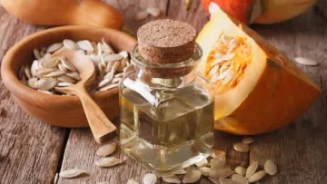 هر آنچه باید درباره روغن تخم کدو بدانید