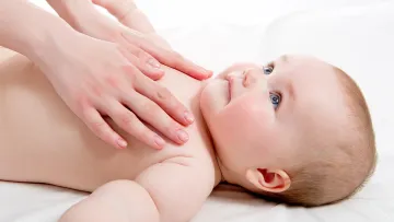بهترین روغن برای ماساژ کودکان و نوزادان چیست؟